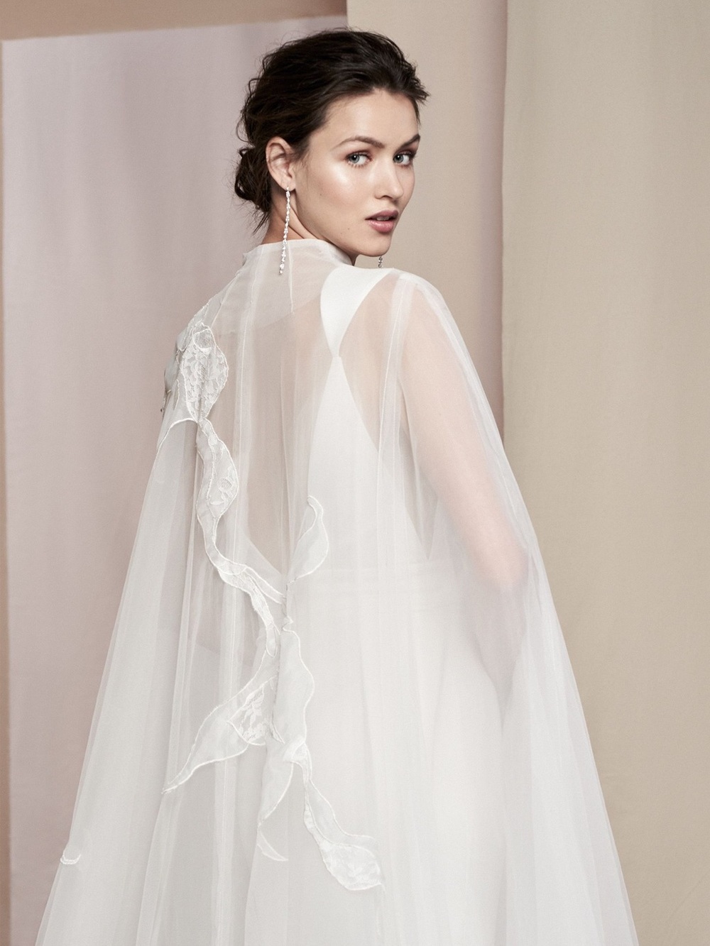 Justin Alexander “Kalina” Bridal CAPE - Picture 4 of 6